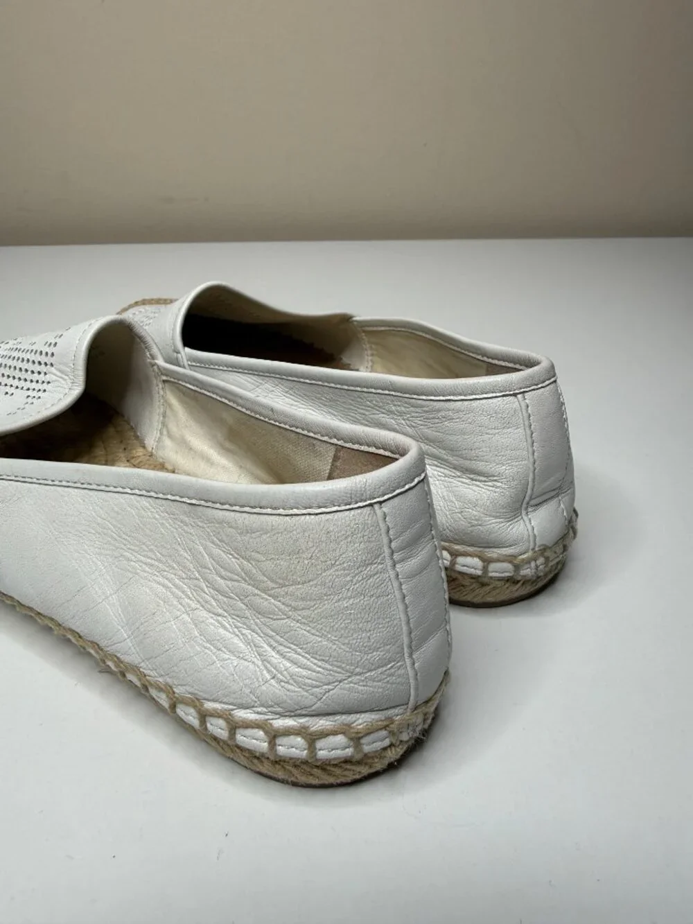 Tory Burch Perforated Logo Espadrille Womens 9.5 White Leather Jute Trim Flats